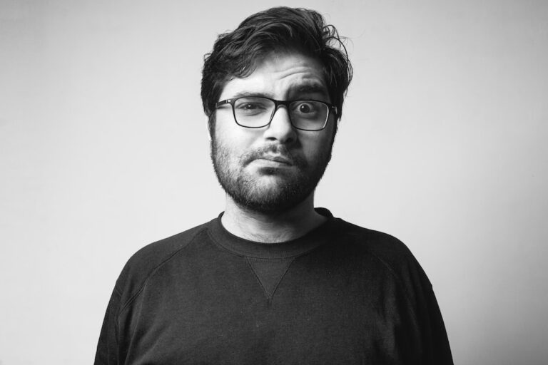 photo-1610431205421-739e027cc0ce